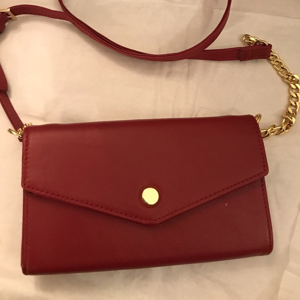 CROSS BODY